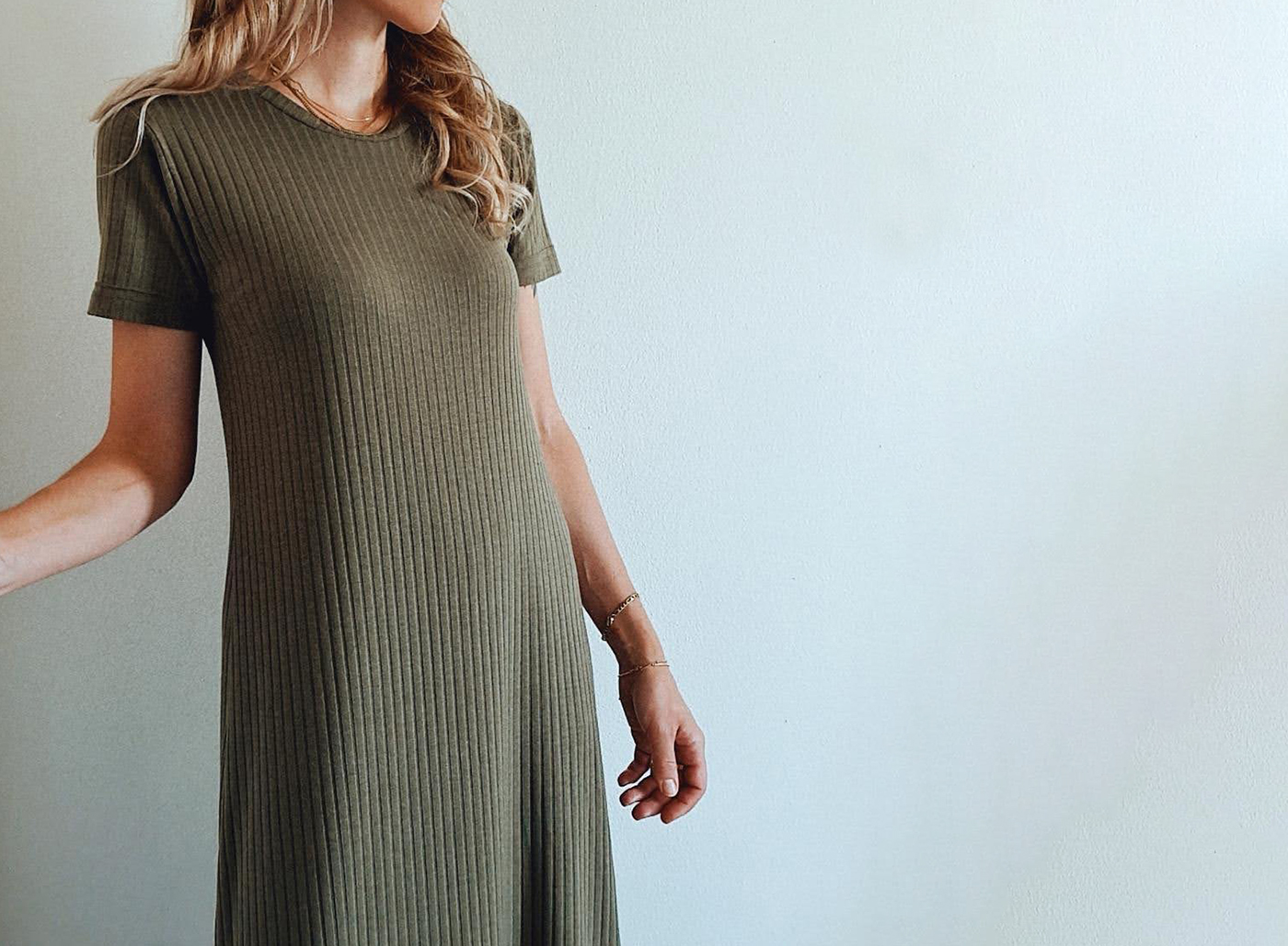 How To: Everyday Ribbed Knit Dress Two Ways - With and Without